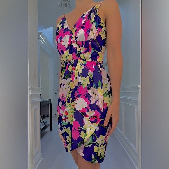 Yumi Kim floral tulip dress with adjustable straps - Picture 5 of 8